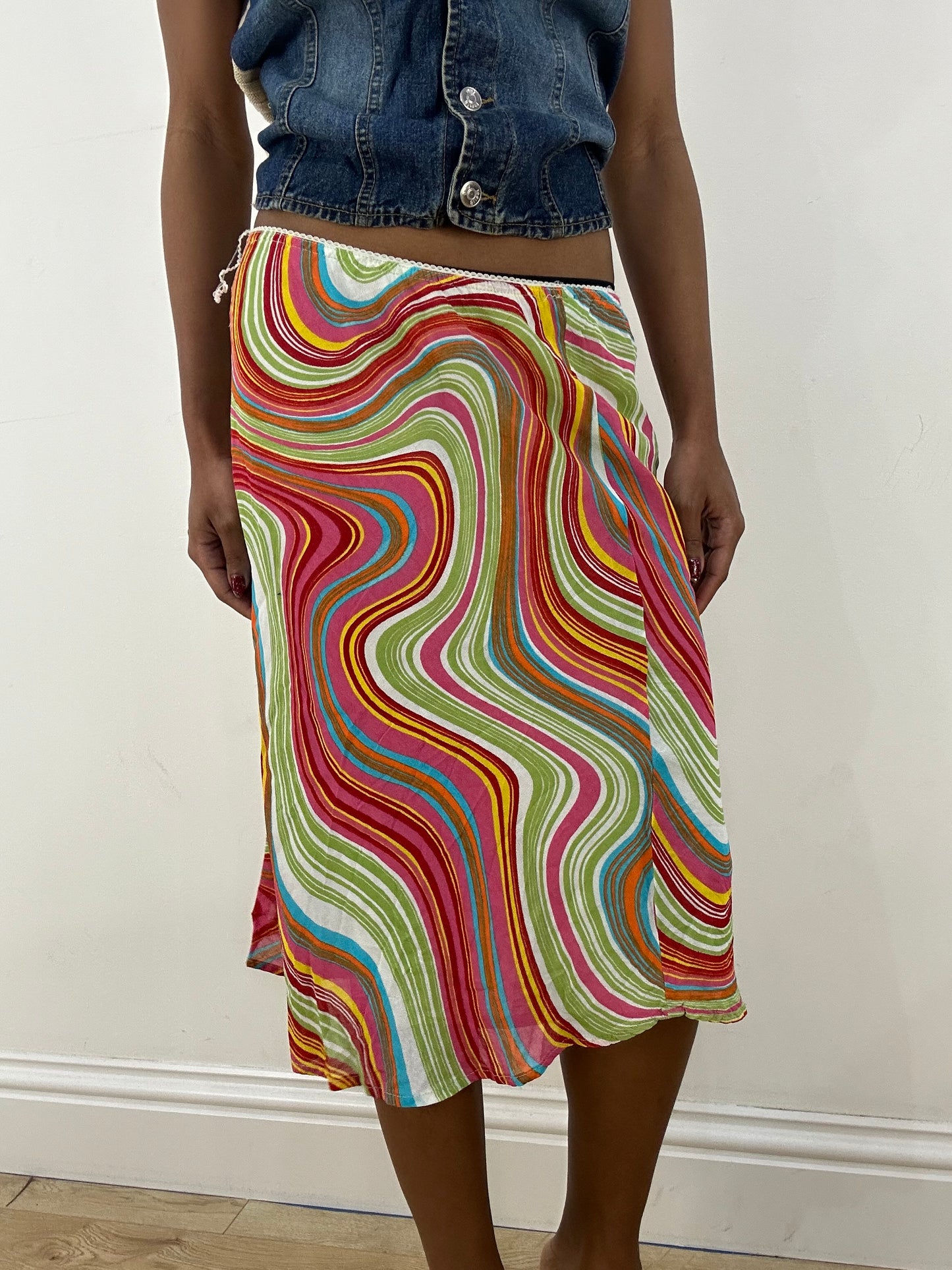 💻HIPPY CHIC DROP | small multicoloured striped midi skirt