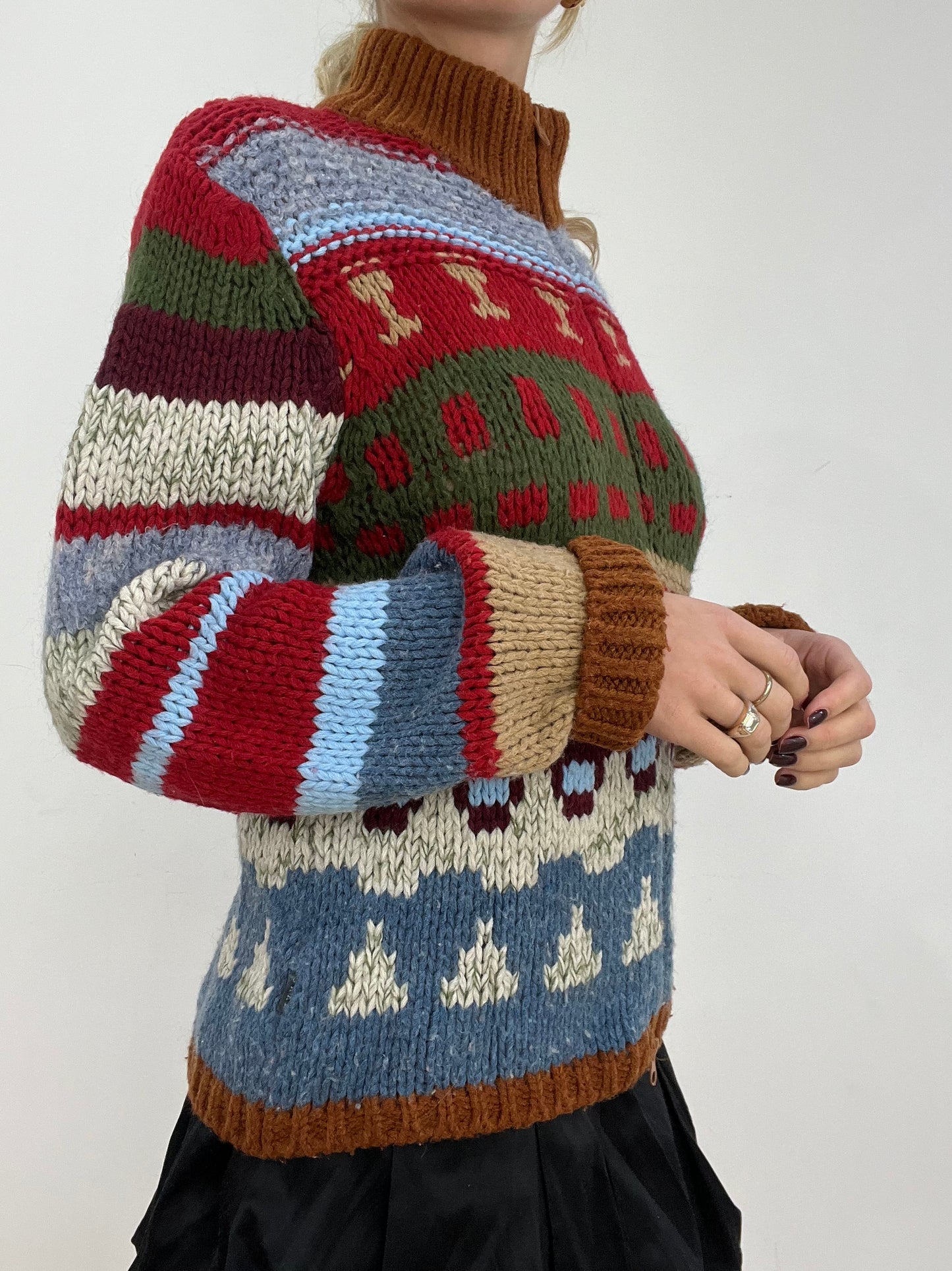 WINTER ESSENTIALS | medium multicoloured patterned and knitted zip up jumper