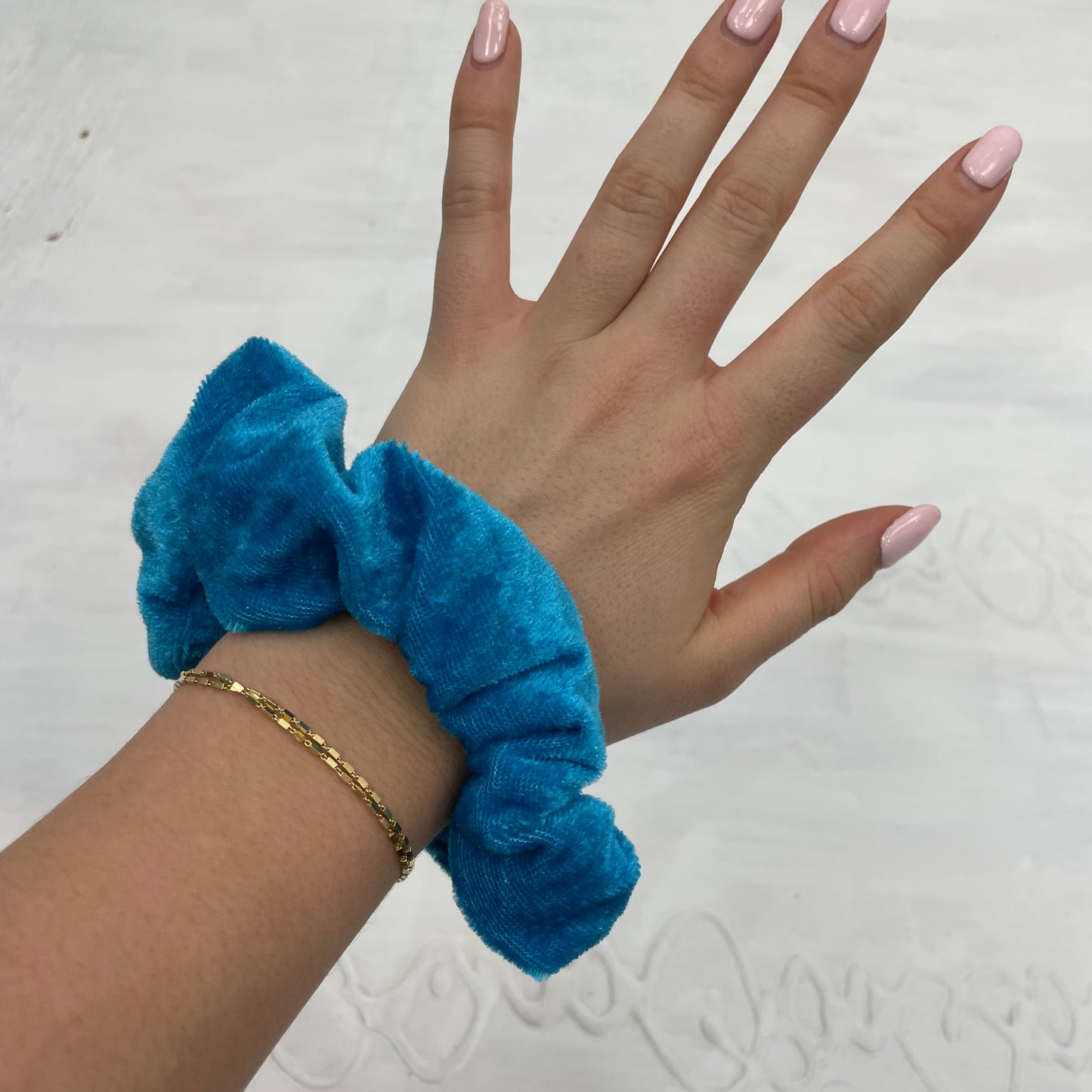 💻⭐️ | sky blue velvet scrunchie