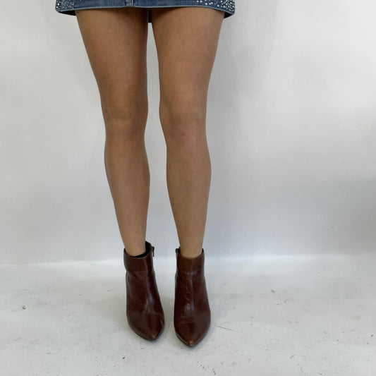 ⭐️90s MINIMALISM DROP | brown heeled boots