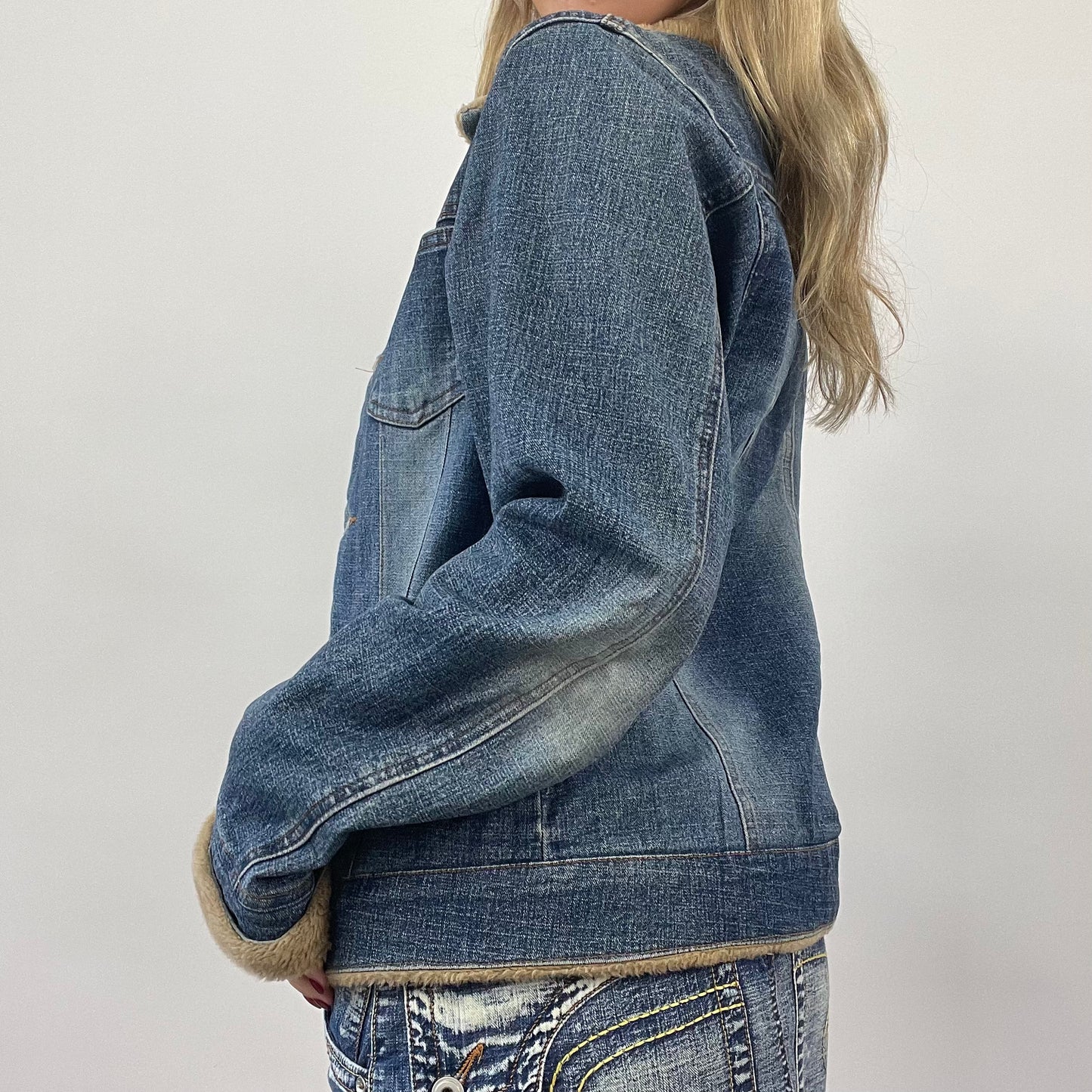 JEANS AND A NICE TOP DROP | small denim jacket with fleece lining