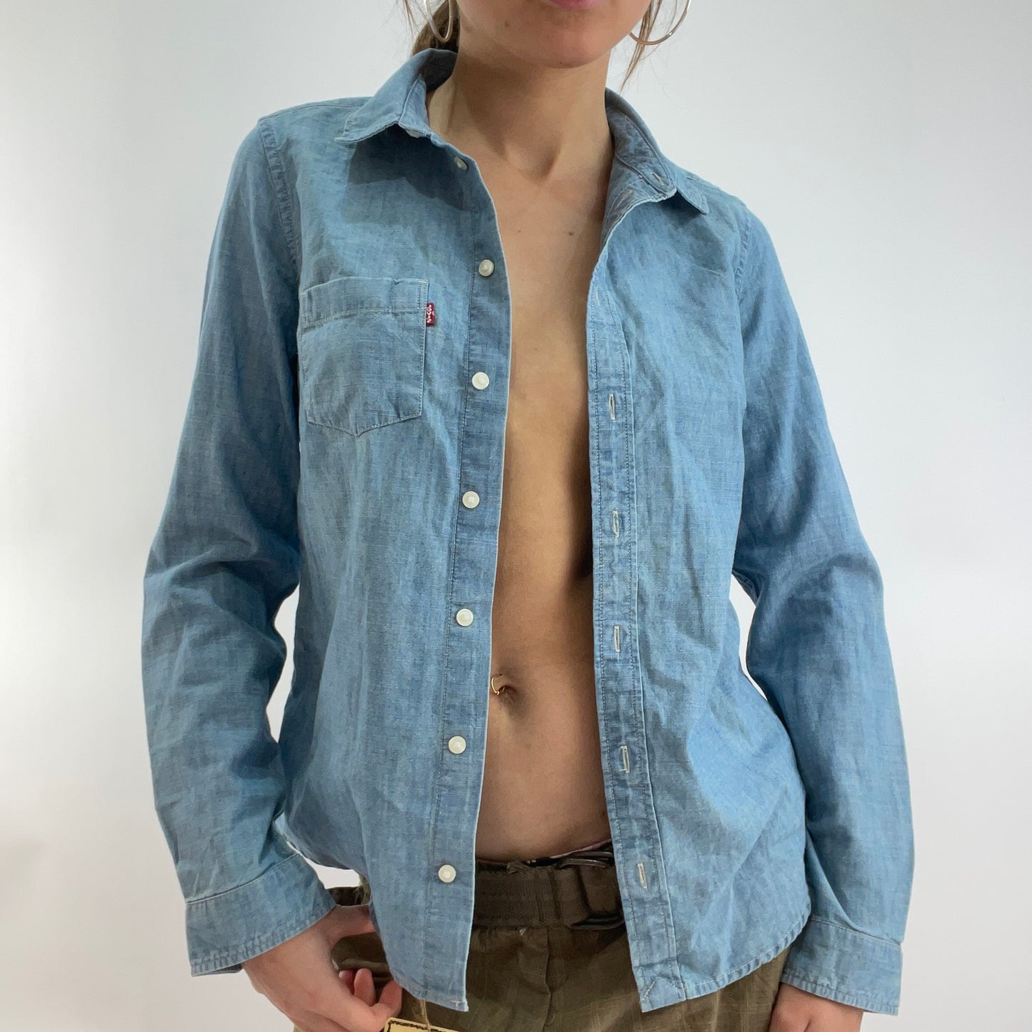 💻💚 DROP 4 | xs levi’s denim shirt