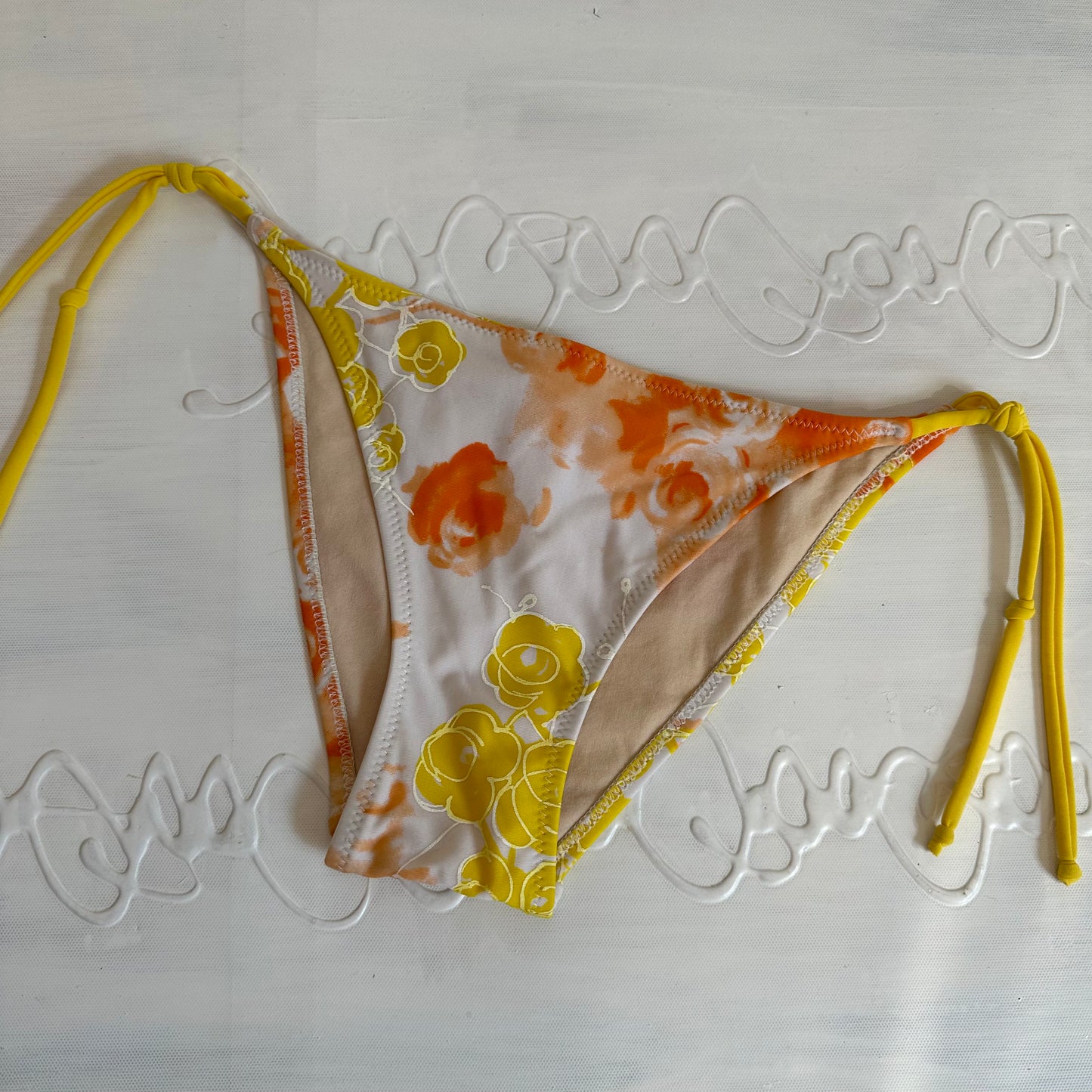 DAINTY DROP | yellow floral bikini bottom - small