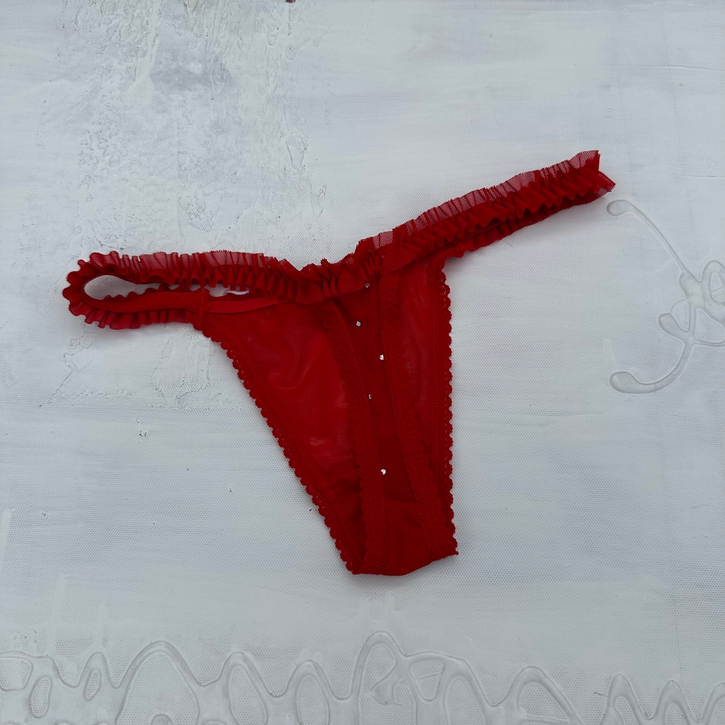 DAINTY DROP | red mesh thong - small