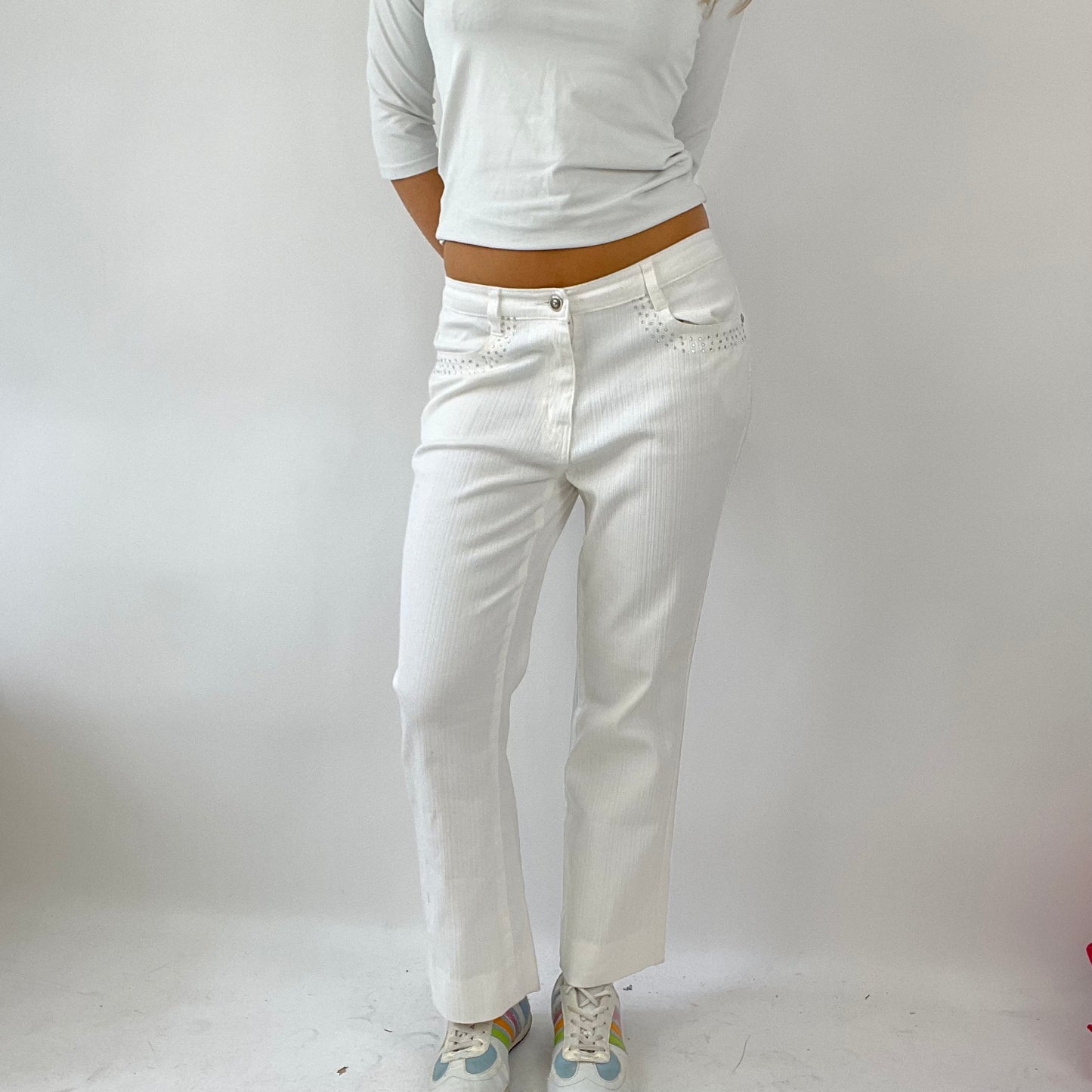 💚 DROP 5 | small white mid rise jeans