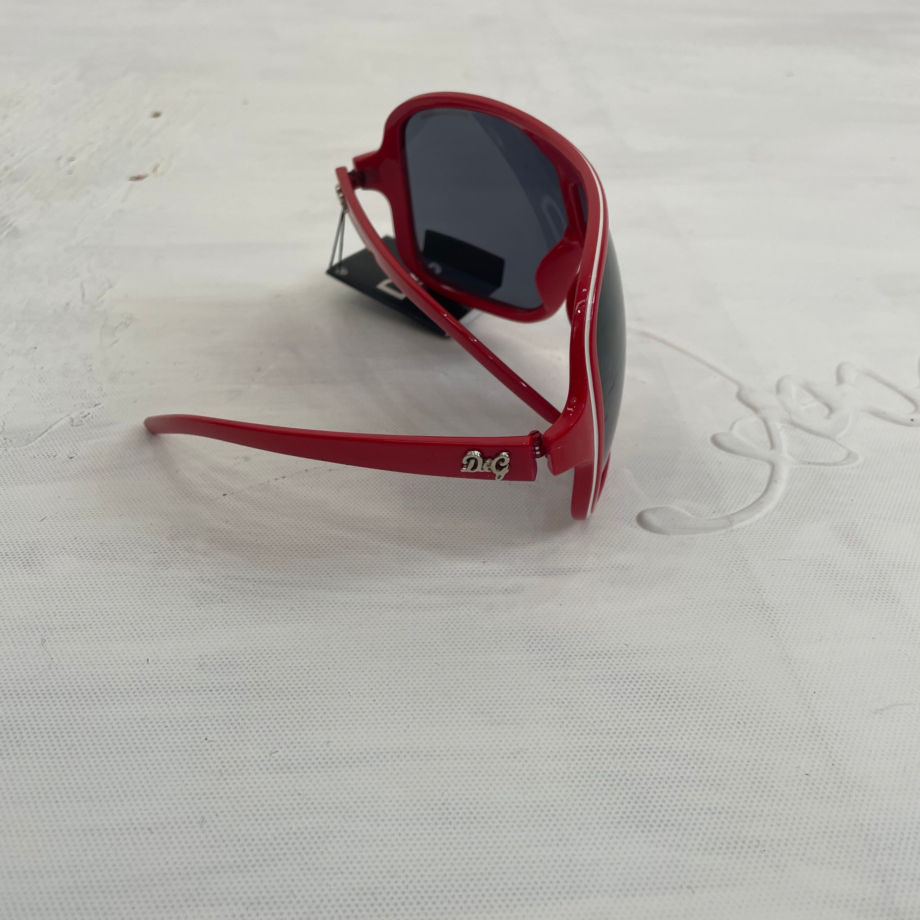 D&g clearance red sunglasses