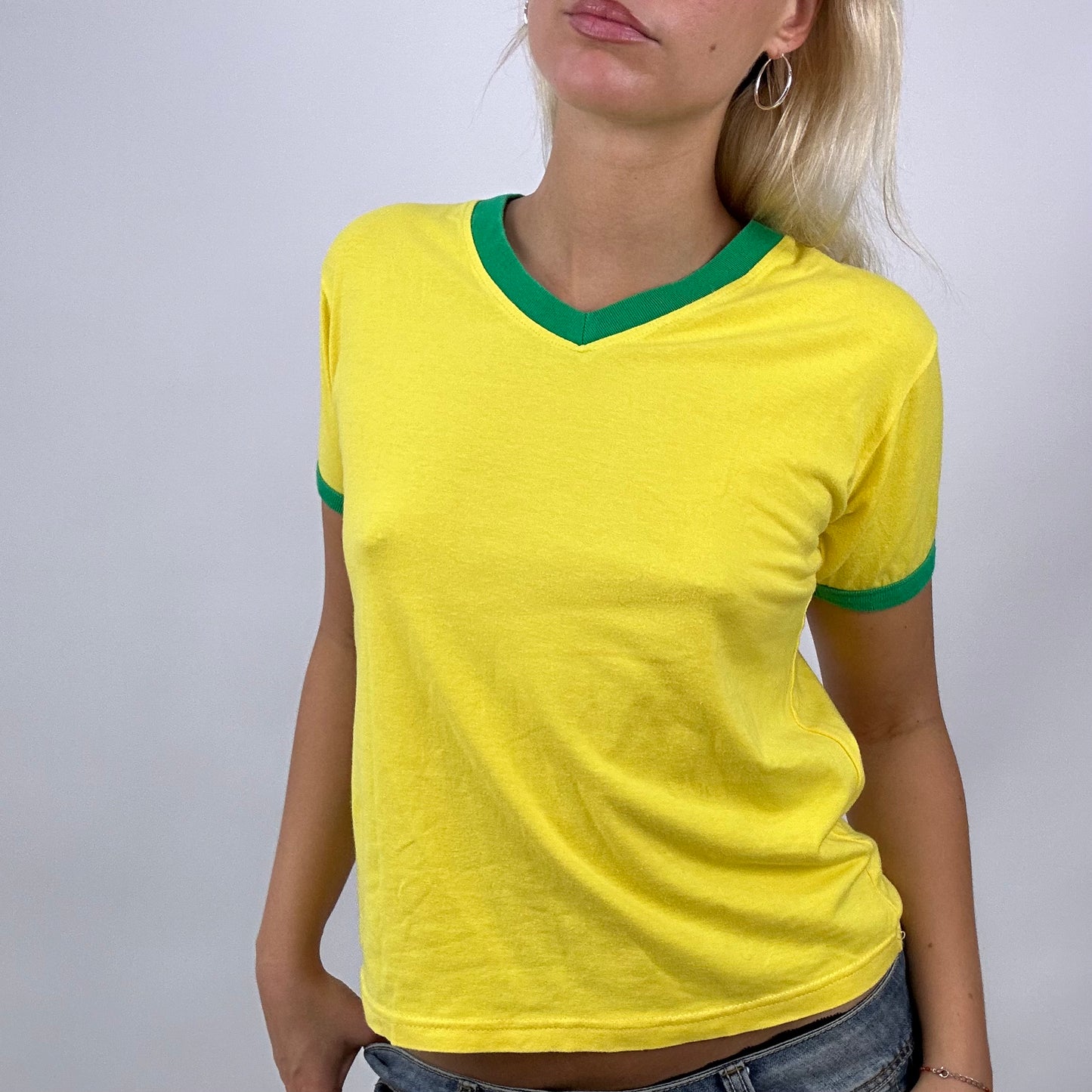 💻 MODEL OFF DUTY DROP | medium mccain yellow and green tshirt brasil colours