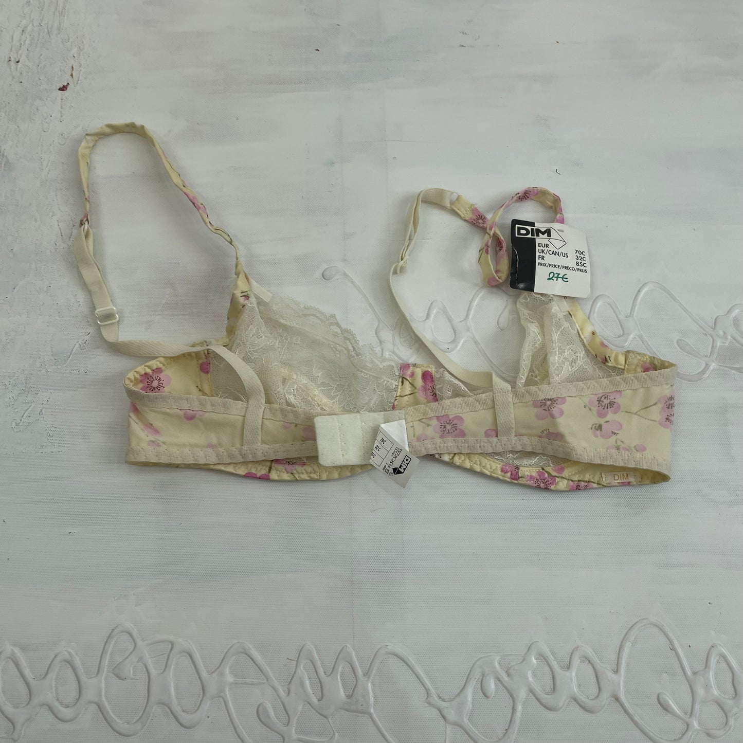 SUMMER ‘IT GIRL’ DROP | baby yellow lace bra