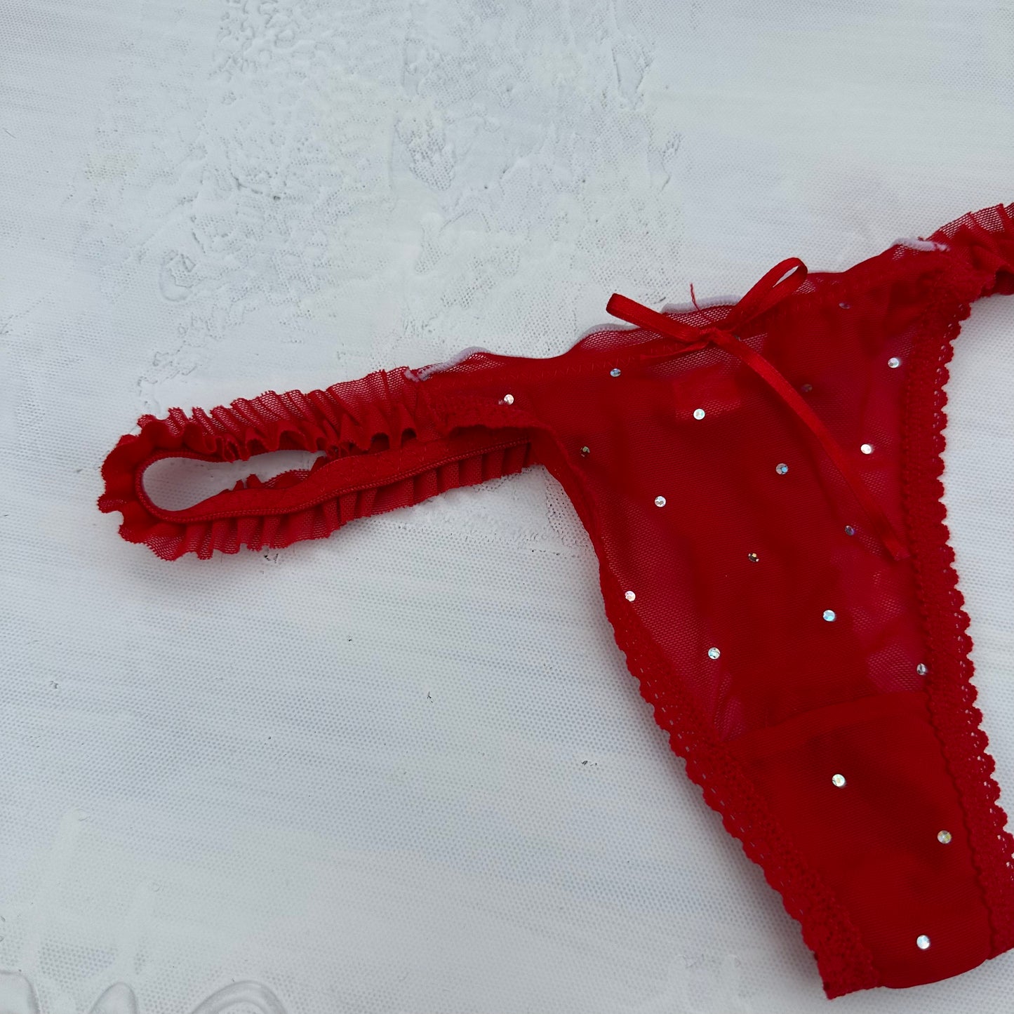 DAINTY DROP | red mesh thong - small