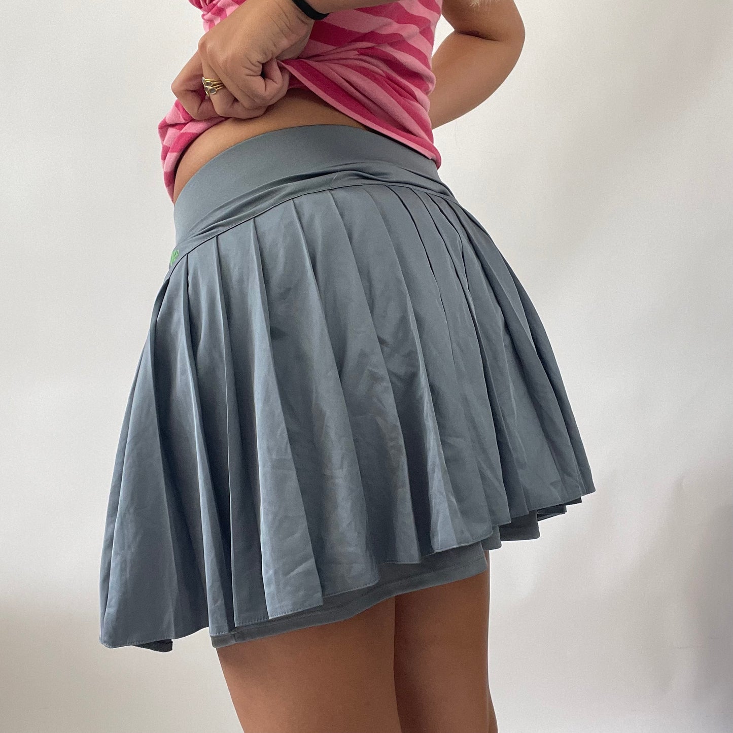 BARBIE DROP - sporty barbie | grey tennis skirt - small