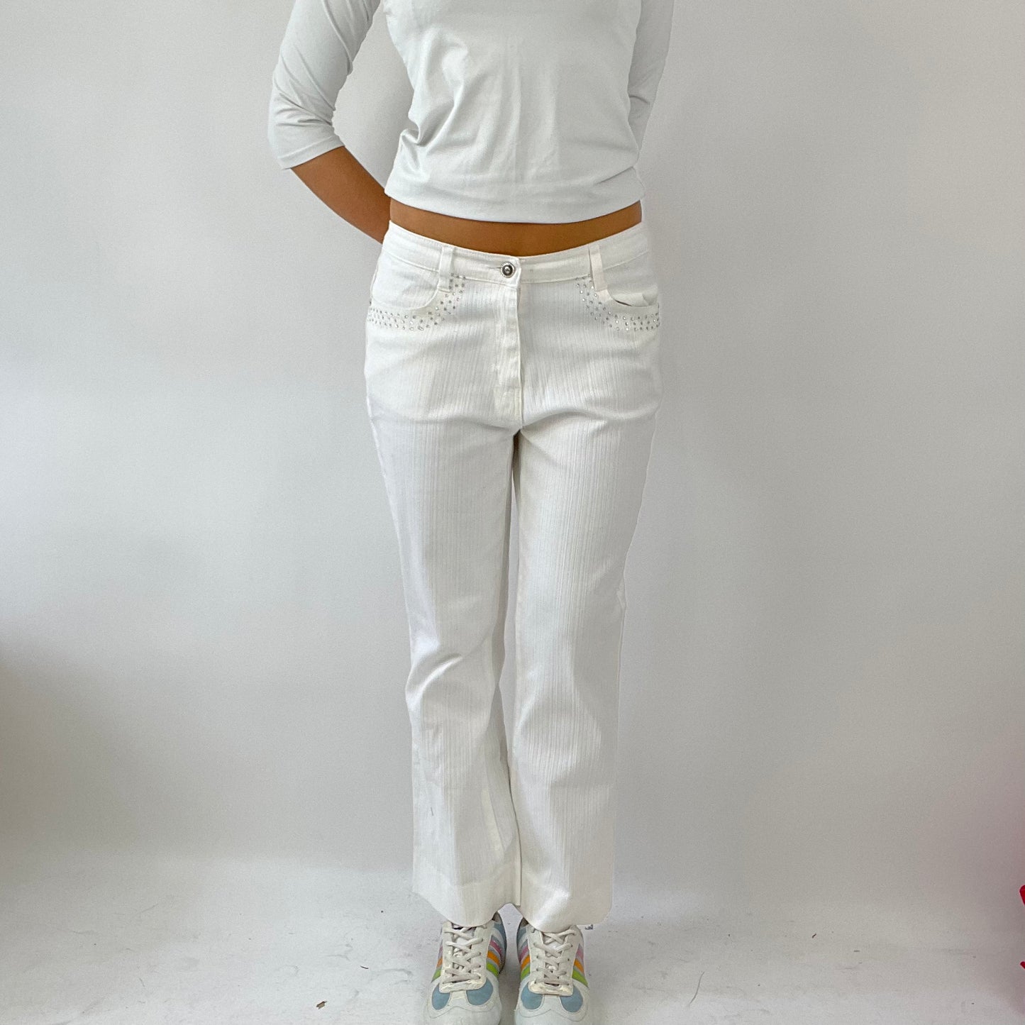 💚 DROP 5 | small white mid rise jeans