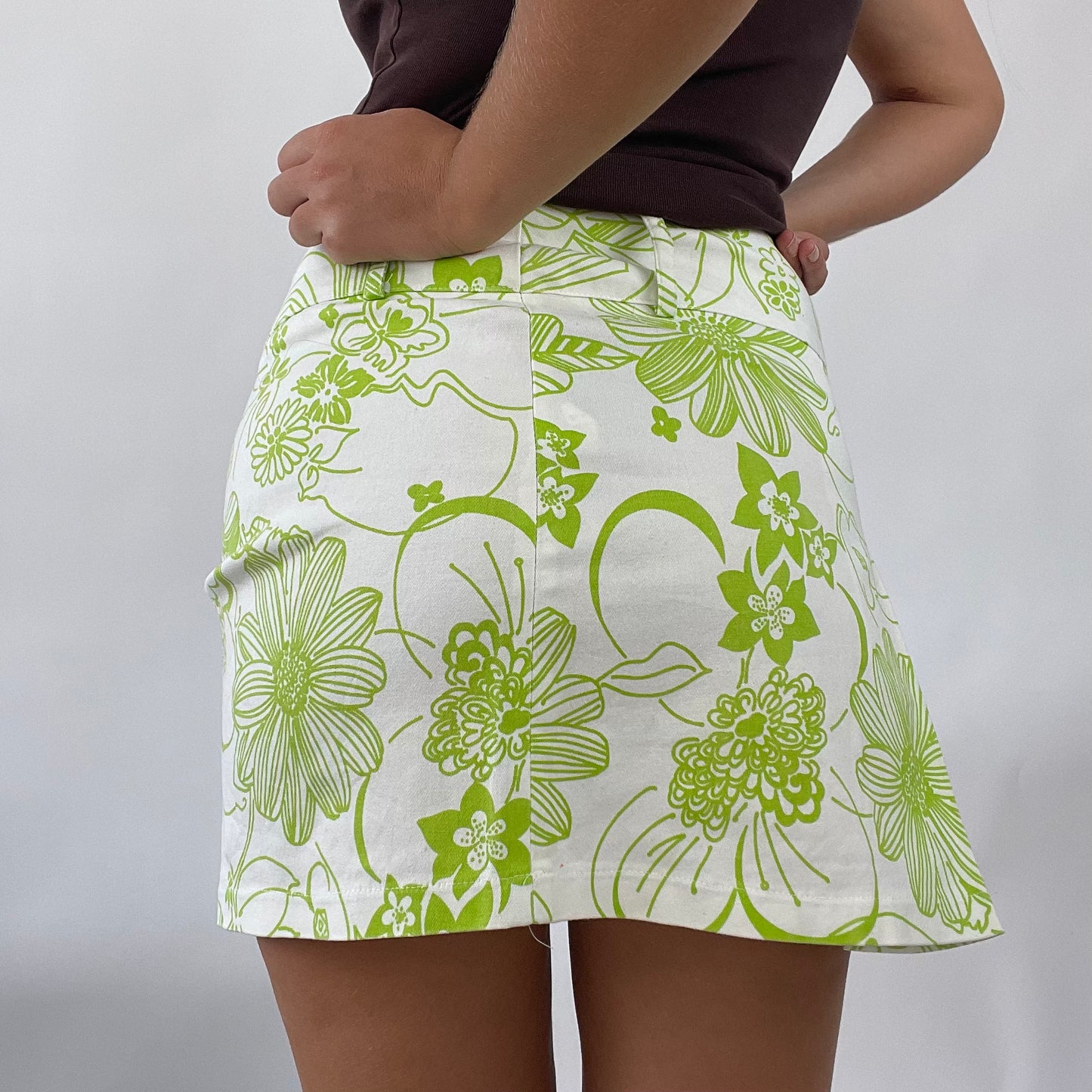 TROPICAL GIRL DROP | green and white floral print skirt - small