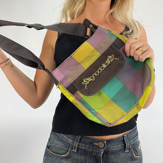 MODEL OFF DUTY DROP | billabong crossbody bag