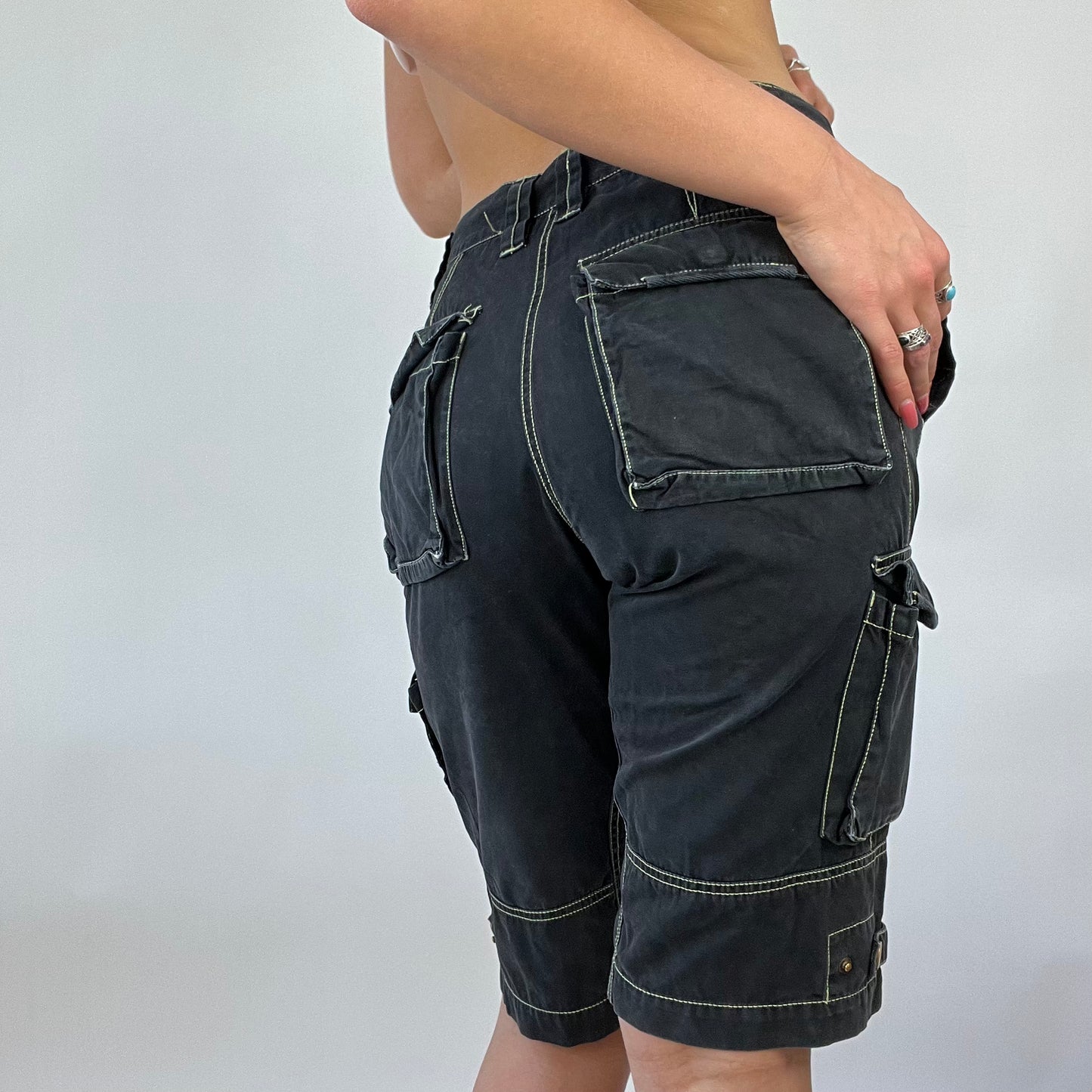 FESTIVAL DROP | black contrast stitch jorts - small