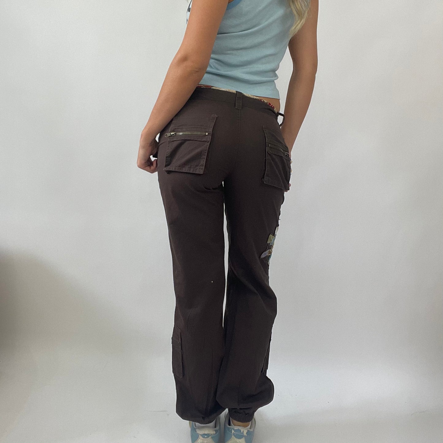 BOAT PARTY DROP | small brown cargo trousers with shell detail