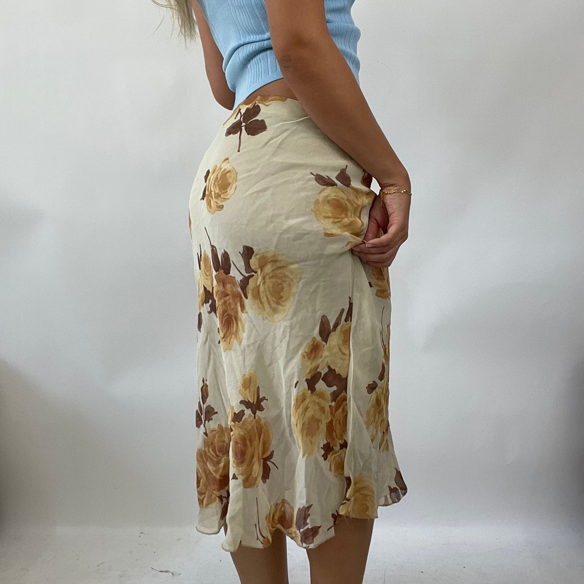 Beige floral clearance skirt