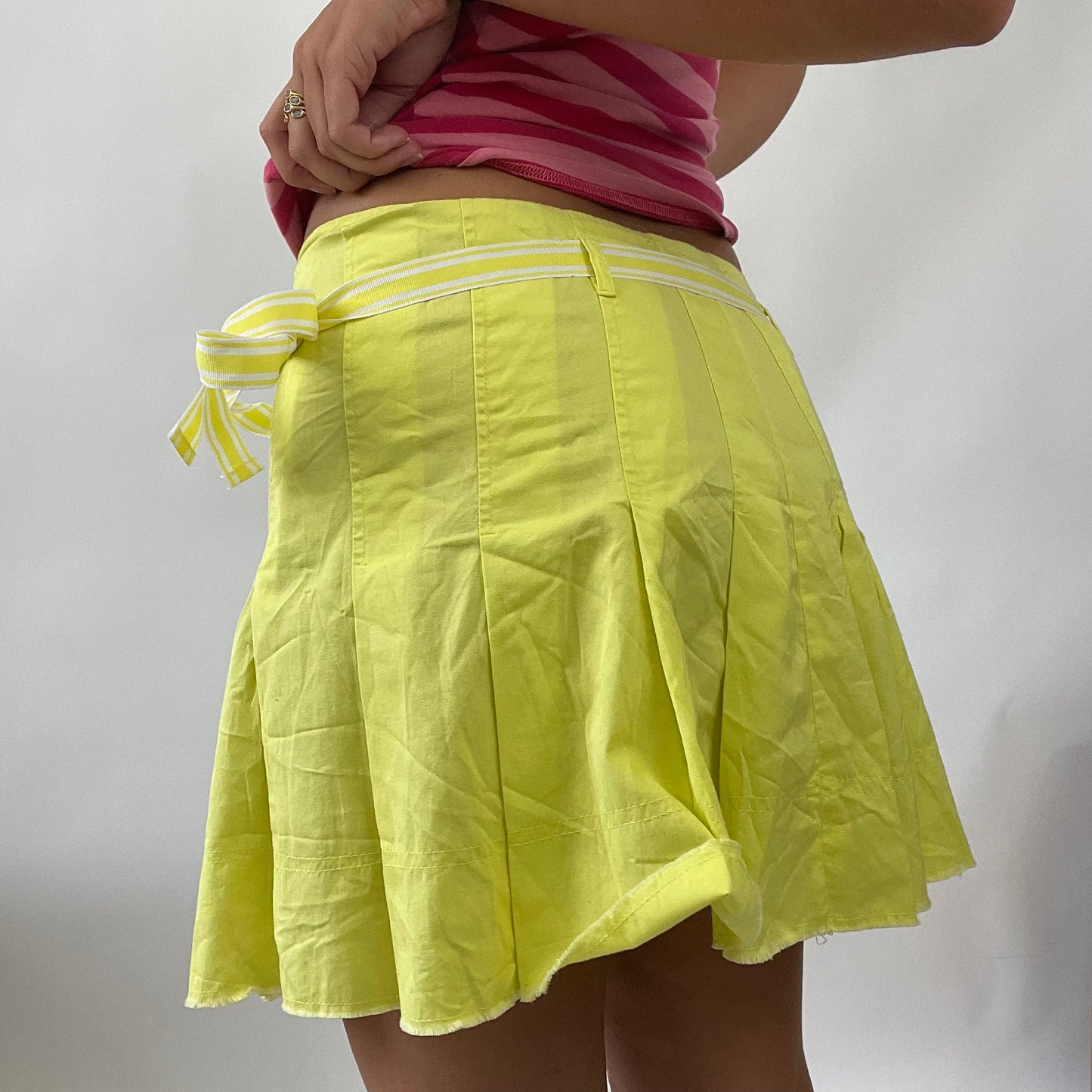 💚 BARBIE DROP - sporty barbie | medium pleated yellow tennis skirt