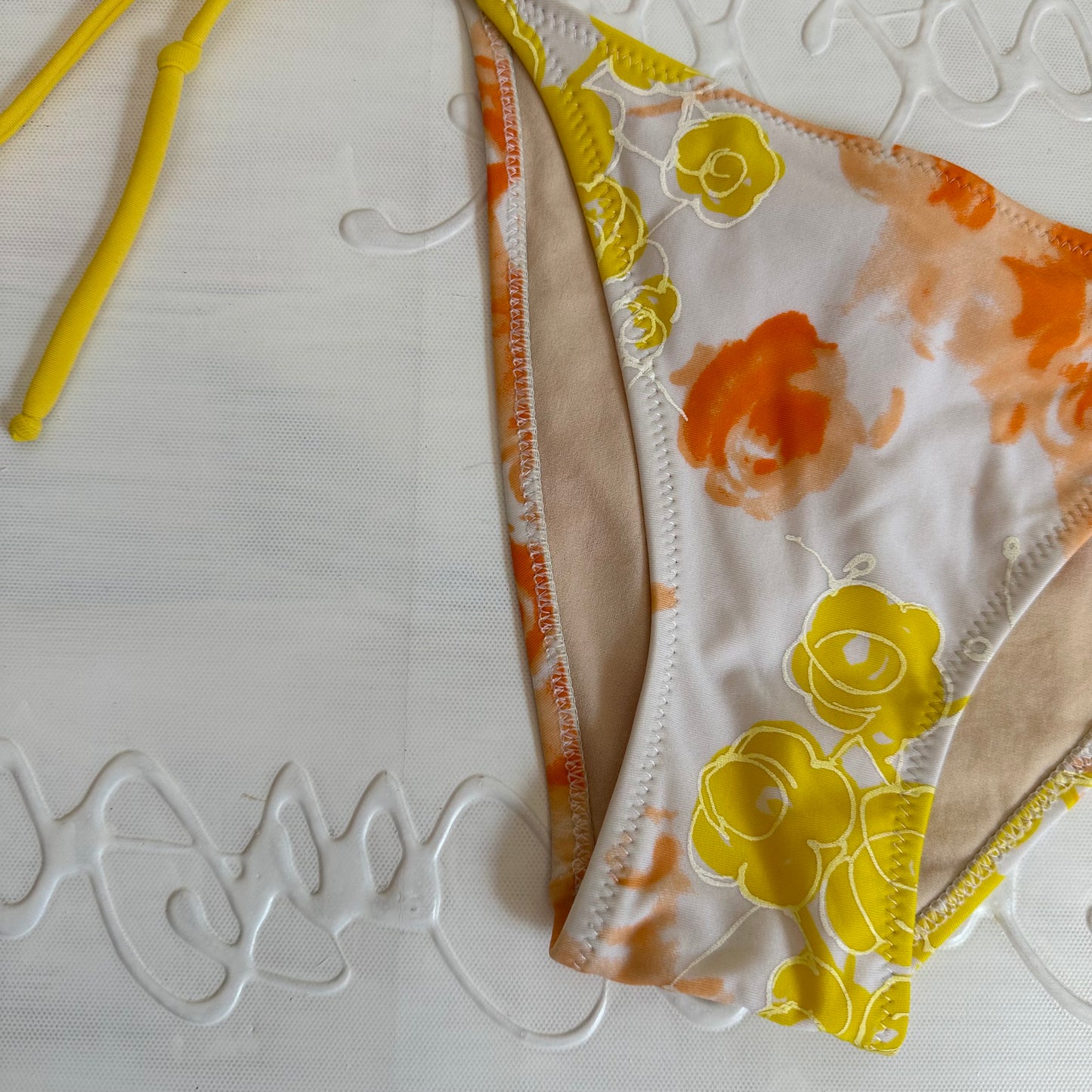 DAINTY DROP | yellow floral bikini bottom - small