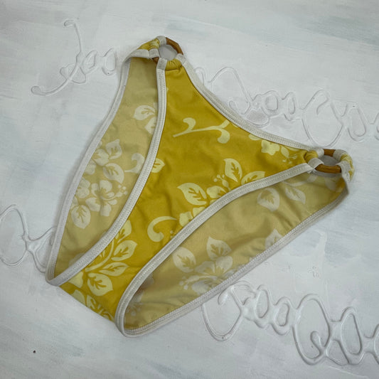 EUROPEAN SUMMER DROP | small roxy yellow hibiscus bikini bottoms